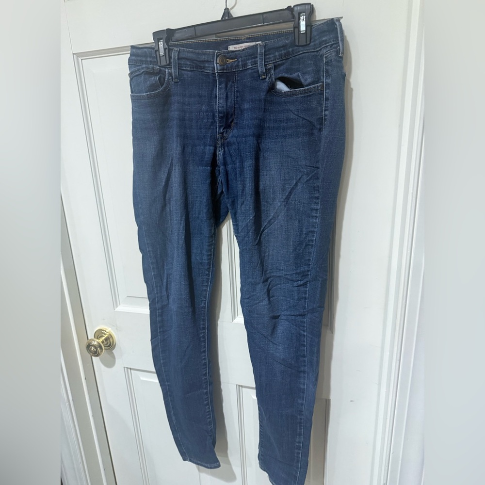 Levi’s 710 Jeans